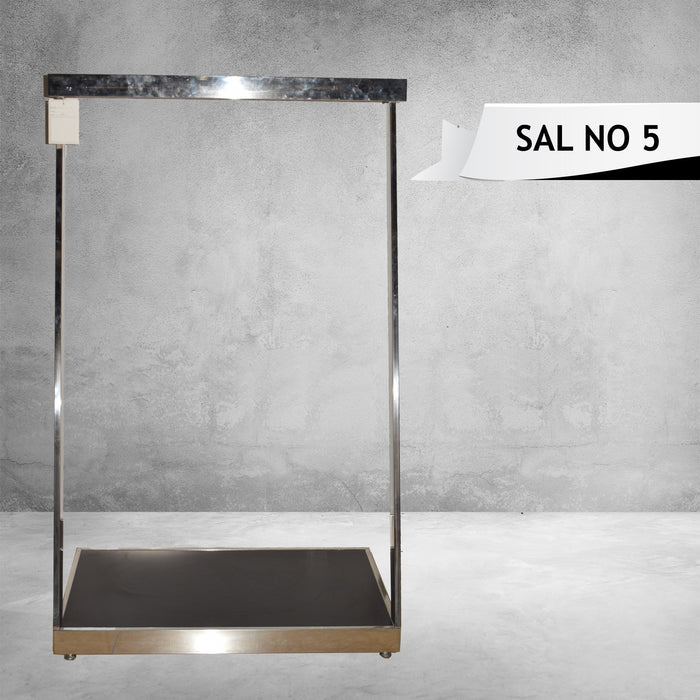 Chrome Clothing Display Rack – Boutique Garment